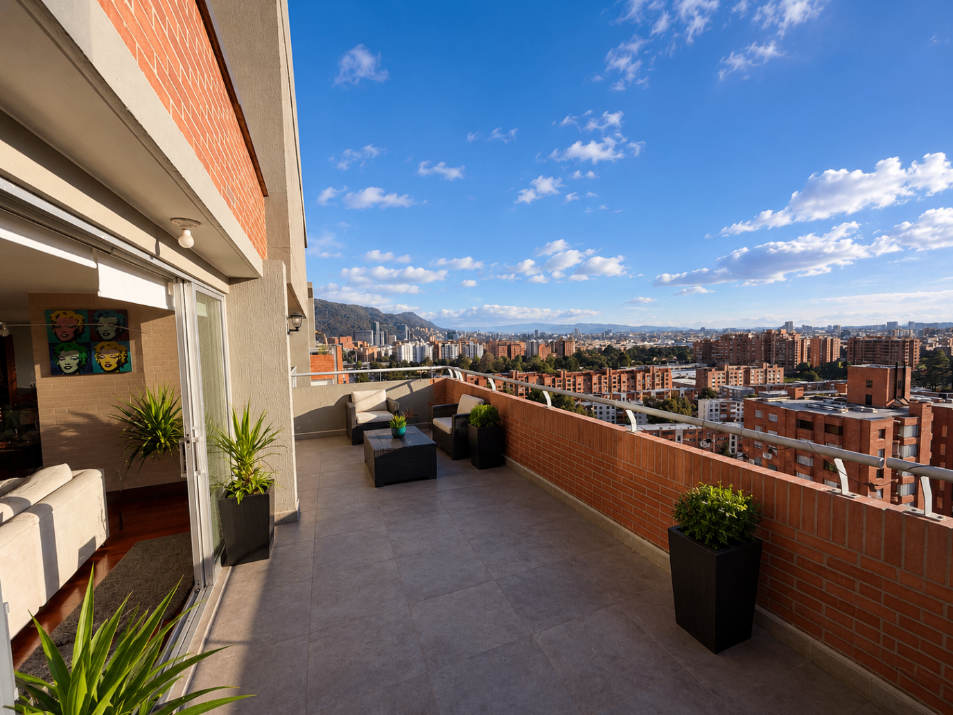 Vista panorámica sobre Bogotá desde el penthouse
